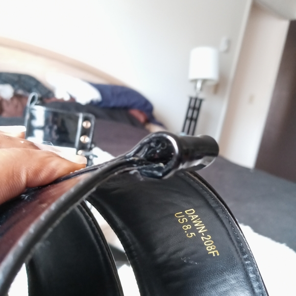 Fashion nova black cut out boots with heel - Picture 9 of 12